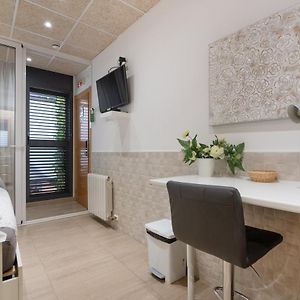 Private Bathroom Single Room